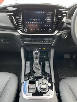 2025 Isuzu MU-X LS-T