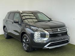 2025 Mitsubishi
                Outlander LS