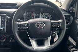 2021 Toyota
Hilux SR