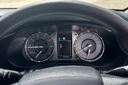 2021 Toyota
Hilux SR