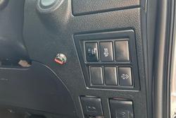 2021 Toyota
Hilux SR