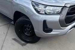 2021 Toyota
Hilux SR