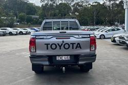 2021 Toyota
Hilux SR