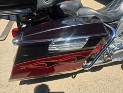 2011 HARLEY-DAVIDSON FLHTCUSE6 CVO U/C ELECTRAGLIDE Black/Red