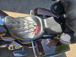 2011 HARLEY-DAVIDSON FLHTCUSE6 CVO U/C ELECTRAGLIDE Black/Red