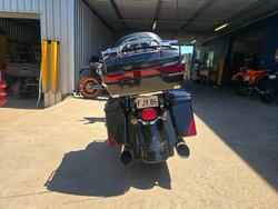 2011 HARLEY-DAVIDSON FLHTCUSE6 CVO U/C ELECTRAGLIDE Black/Red