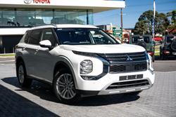 2022 Mitsubishi Outlander LS