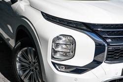 2022 Mitsubishi Outlander LS