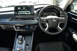 2022 Mitsubishi Outlander LS