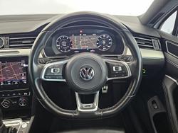 2019 Volkswagen Passat 206TSI R-Line