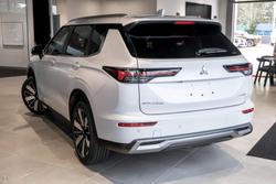 2025 Mitsubishi Outlander Aspire