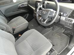 2017 Toyota Tarago GLi