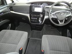 2017 Toyota Tarago GLi