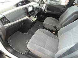 2017 Toyota Tarago GLi