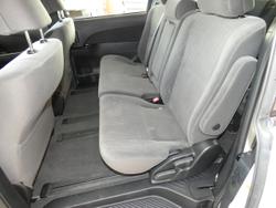 2017 Toyota Tarago GLi