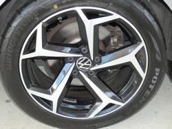 2022 Volkswagen Passat 140TSI Business