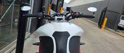 2013 Triumph STREET TRIPLE R (NON ABS) WHITE