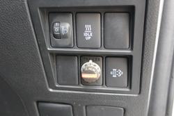 2022 Toyota
                Hilux SR