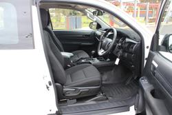 2022 Toyota
                Hilux SR