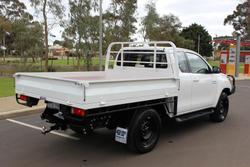 2022 Toyota
                Hilux SR