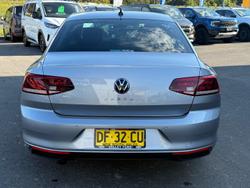 2022 Volkswagen
Passat 140TSI Business