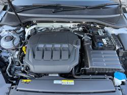 2022 Volkswagen
Passat 140TSI Business