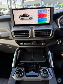 2025 LDV D90 Executive