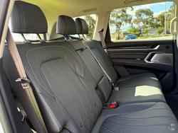 2025 LDV D90 Executive