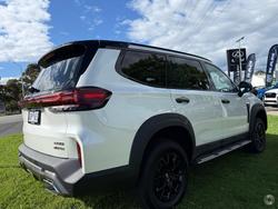 2025 LDV D90 Executive