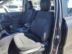 2022 Ford
                Everest Ambiente