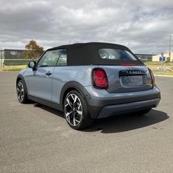 2025 MINI
                Cooper C Classic