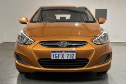 2016 Hyundai Accent Active