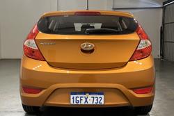 2016 Hyundai Accent Active