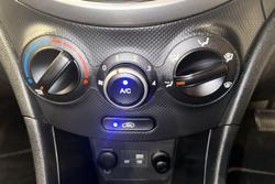 2016 Hyundai Accent Active