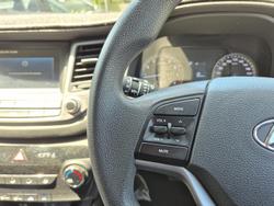 2017 Hyundai
                Tucson Active