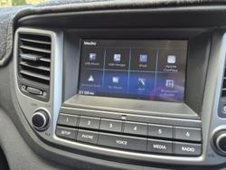 2017 Hyundai
                Tucson Active