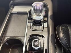 2022 Volvo XC90 Recharge Ultimate T8 Plug-In Hybrid MY23 AWD Onyx Black