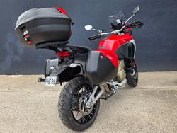 2022 DUCATI MULTISTRADA V4 S RED