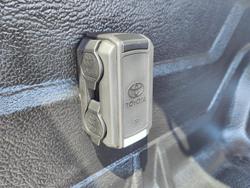 2021 Toyota
Hilux SR