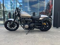 2015 Yamaha BOLT SILVER