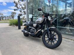 2015 Yamaha BOLT SILVER