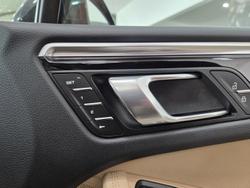 2020 Porsche
Macan S