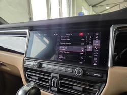 2020 Porsche
Macan S