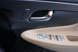 2022 Hyundai
Santa Fe Highlander