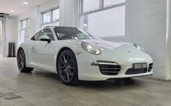 2014 Porsche
911 Carrera