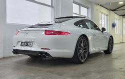2014 Porsche
911 Carrera