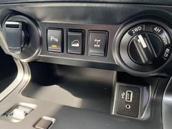 2023 Nissan Navara ST