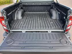 2023 Nissan Navara ST