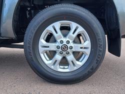 2023 Nissan Navara ST