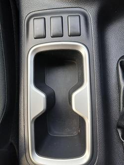 2023 Nissan Navara ST